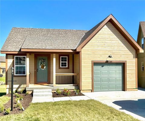 13745 Leigh Drive Bonner Springs KS 66012