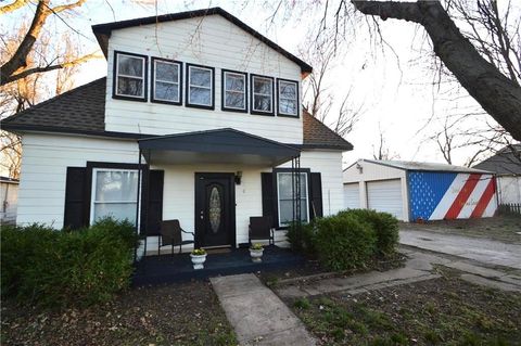 201 Mill Street, Osawatomie, KS 66064 - MLS#: 2537765