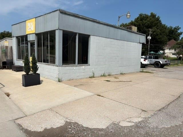 1421 Main Street