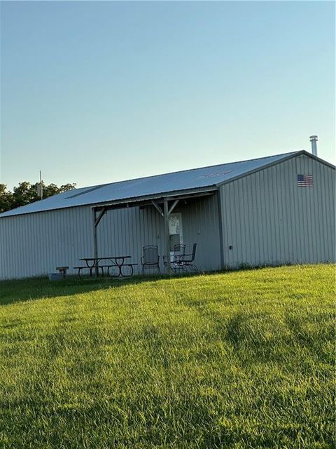 MLS: 2502116