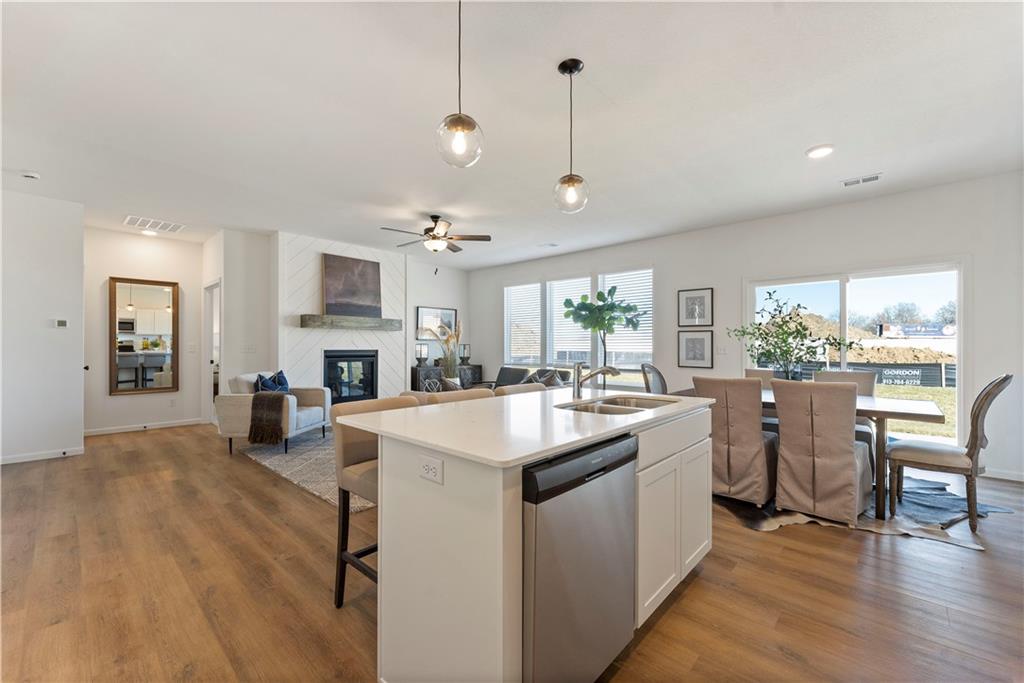 27101 E Oak View Drive