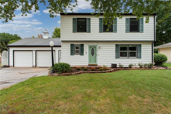 113 SE CLAREMONT ST, LEES SUMMIT, MO 64063 - Image acd6cde01babfbf34c4601daae49b3ef/701239360