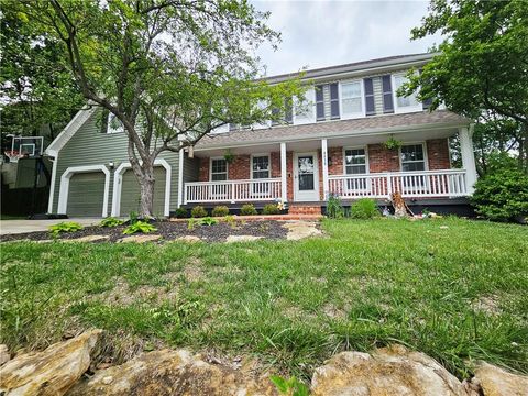 Photo of 8638 Greenwood Lane, Lenexa, KS 66215 (MLS # 2616807)