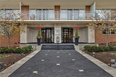 4740 Roanoke Parkway Unit 305, Kansas City, MO 64112 - MLS#: 2587588