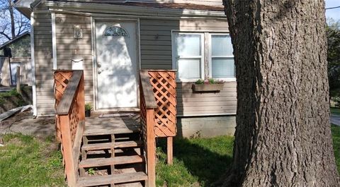 611 S Overton Avenue, Independence, MO 64053 - MLS#: 2517820