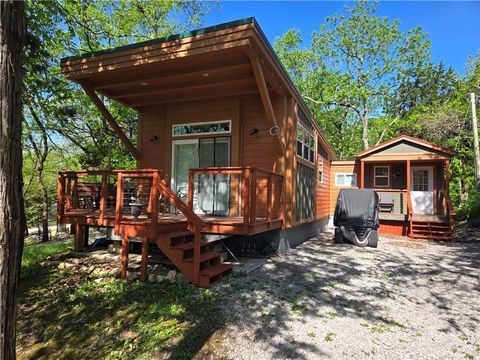 Photo of 41 Heron Drive, Mound City, KS 66056 (MLS # 2616717)