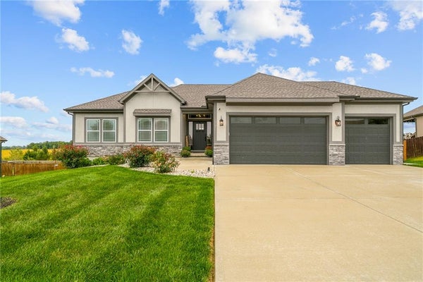 27827 E 133RD ST, LEES SUMMIT, MO 64086 - Image ad30f3e18e4de601d7d0429eddecd540/534746025