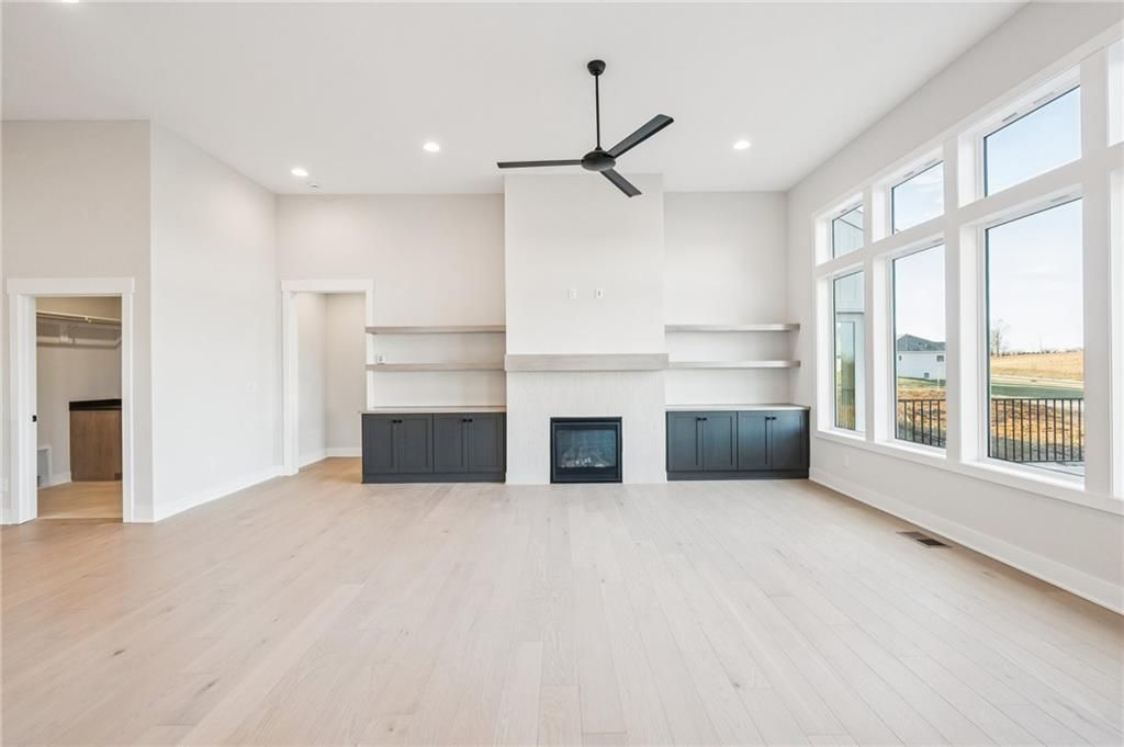 Photo of 2156 Black Walnut Drive, Liberty, MO 64068 (MLS # 2563143)