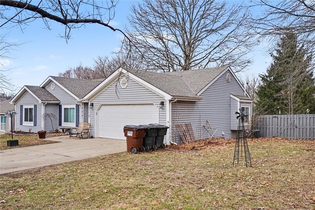 Photo of 3712 Trail Road, Lawrence, KS 66049 (MLS # 2596715)