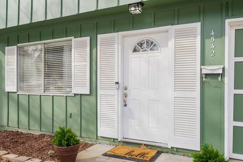 4542 W 50th Street Roeland Park KS 66205