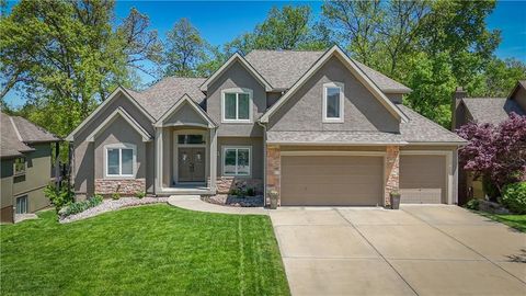 6195 N White Oak Drive Parkville MO 64152