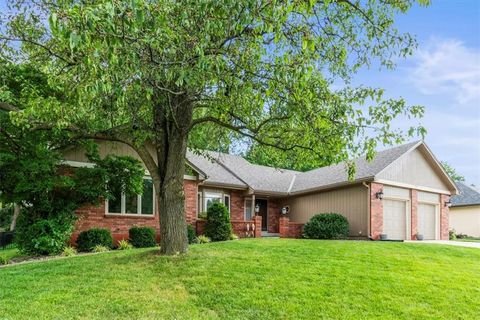 2536 NW Bent Tree Circle, Lee\'s Summit, MO 64081 - MLS#: 2572321