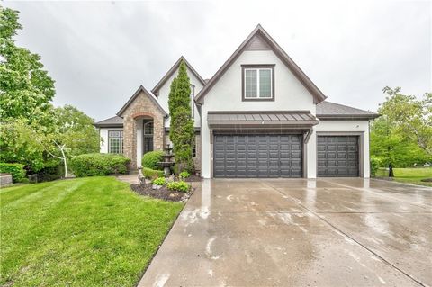 Photo of 16620 Birch Street, Overland Park, KS 66085 (MLS # 2618498)
