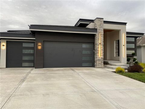 8890 McCoy Street Lenexa KS 66227