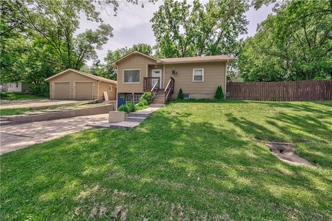 1017 cherokee Street Leavenworth KS 66048