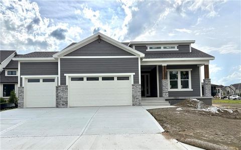 Photo of 12713 W 174th Street, Overland Park, KS 66221 (MLS # 2623742)