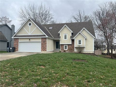 2430 NW Windwood Drive Lee's Summit MO 64081