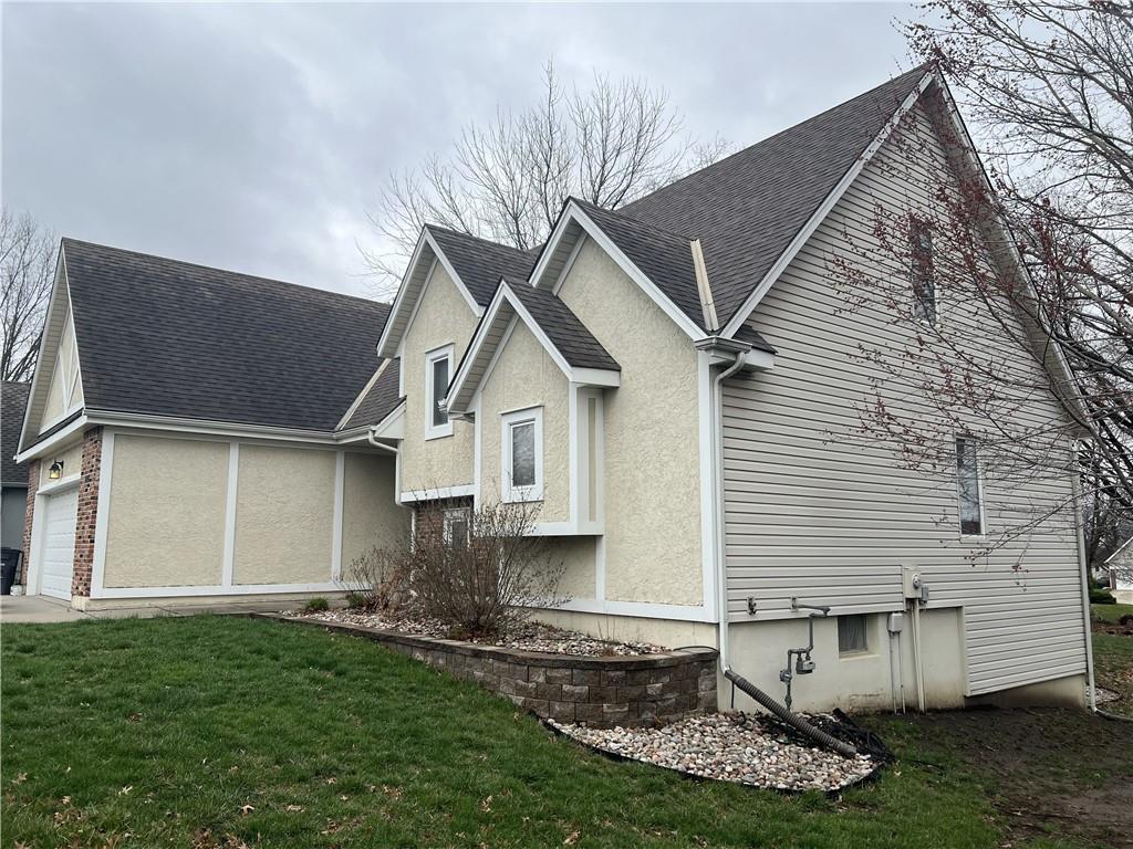 2430 NW Windwood Drive