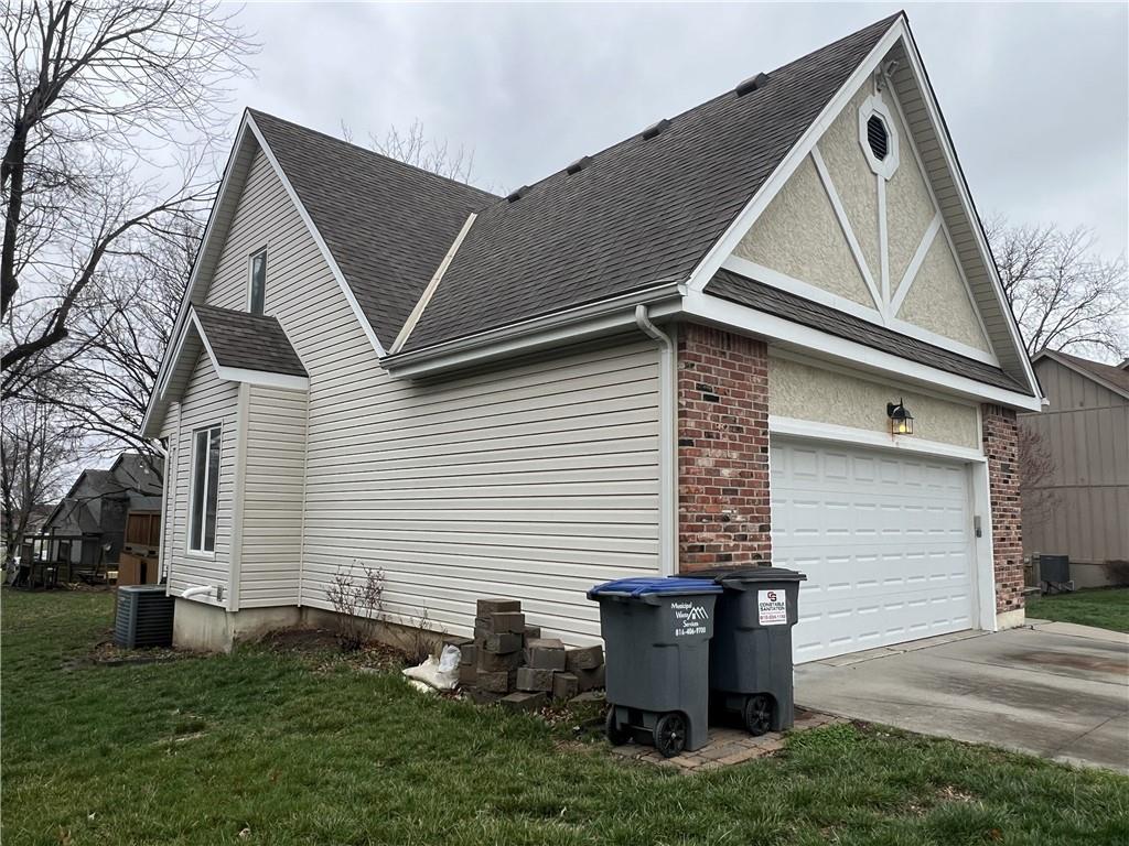 2430 NW Windwood Drive