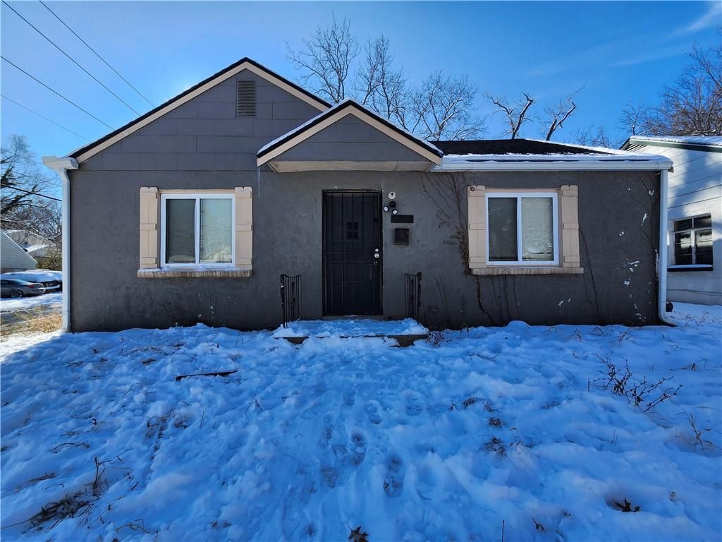 Photo of 2129 E 77TH Terrace, Kansas City, MO 64132 (MLS # 2592167)