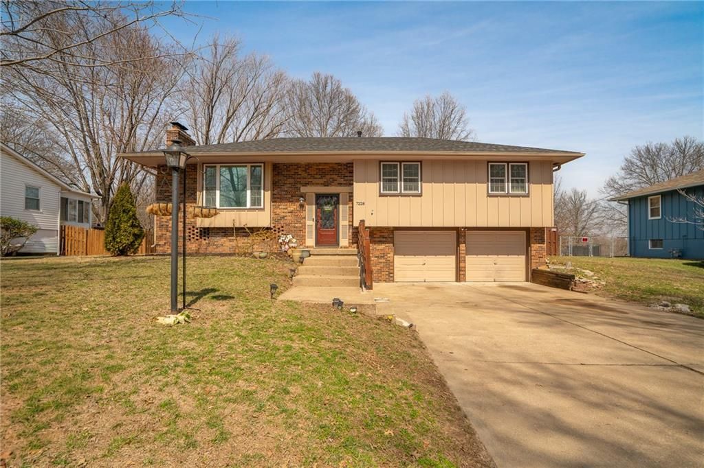 Photo of 7228 Lafayette Avenue, Kansas City, KS 66109 (MLS # 2608030)