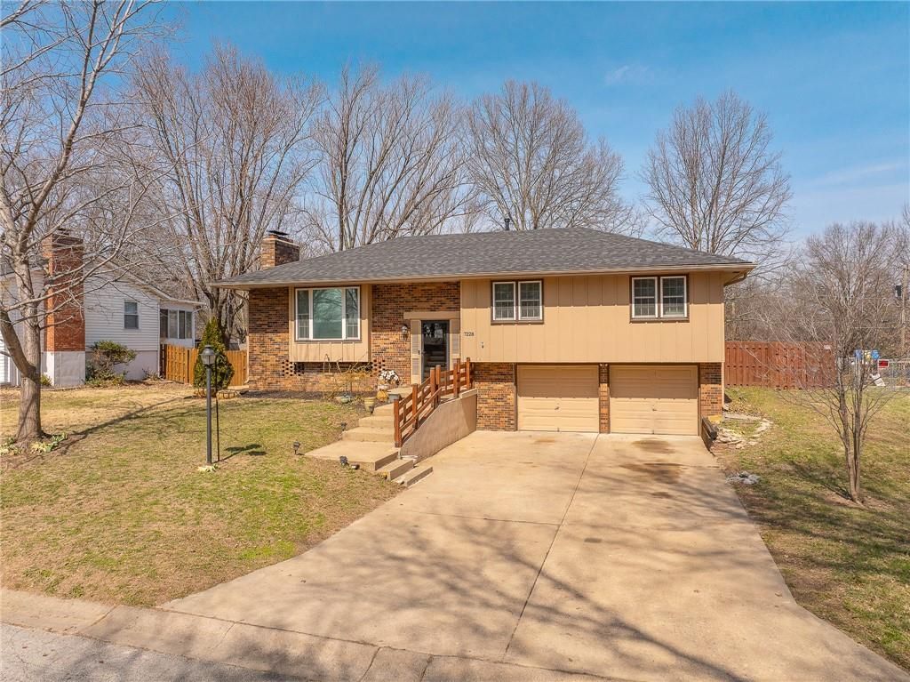 Photo of 7228 Lafayette Avenue, Kansas City, KS 66109 (MLS # 2608030)