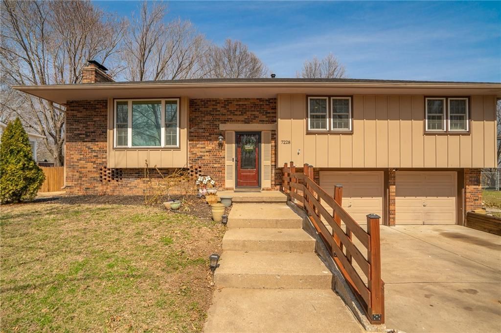 Photo of 7228 Lafayette Avenue, Kansas City, KS 66109 (MLS # 2608030)
