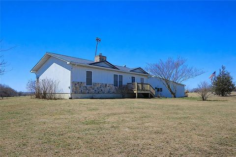 33670 SE 31 Highway Kincaid KS 66039