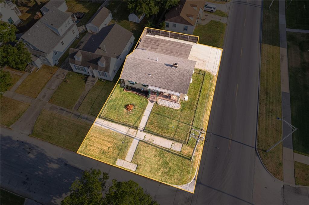 1323 W 3rd Street