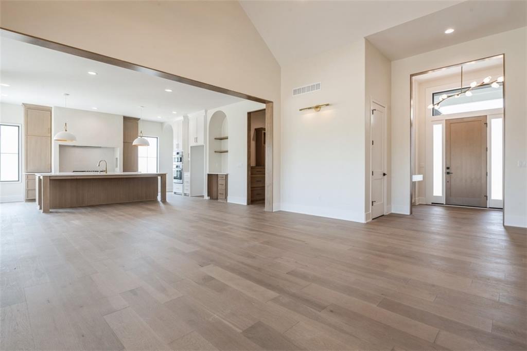 17041 Earnshaw Street