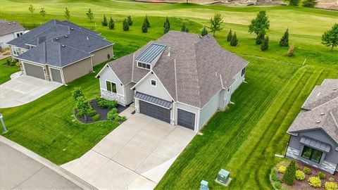 Photo of 4380 Aspen Drive, Basehor, KS 66007 (MLS # 2618056)