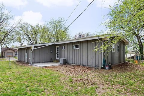 Tiny photo for 706 W Brown Street, Liberty, MO 64068 (MLS # 2614461)