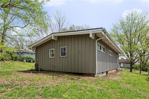 Tiny photo for 706 W Brown Street, Liberty, MO 64068 (MLS # 2614461)