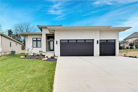 25102 W 98th Place Lenexa KS 66227