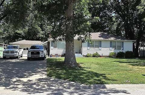 Photo of 720 Neosho Street, Burlington, KS 66839 (MLS # 2637095)
