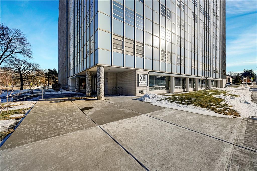 333 W MEYER Boulevard 214