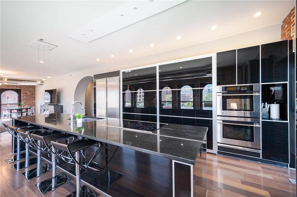 308 W 8th Street 100