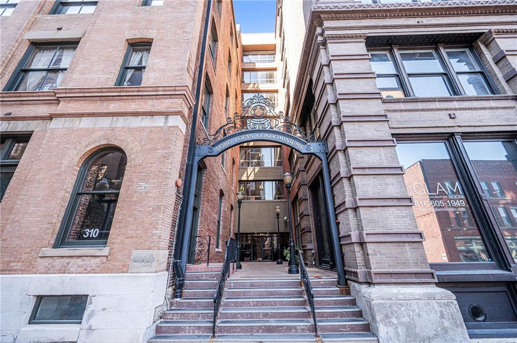308 W 8th Street 100