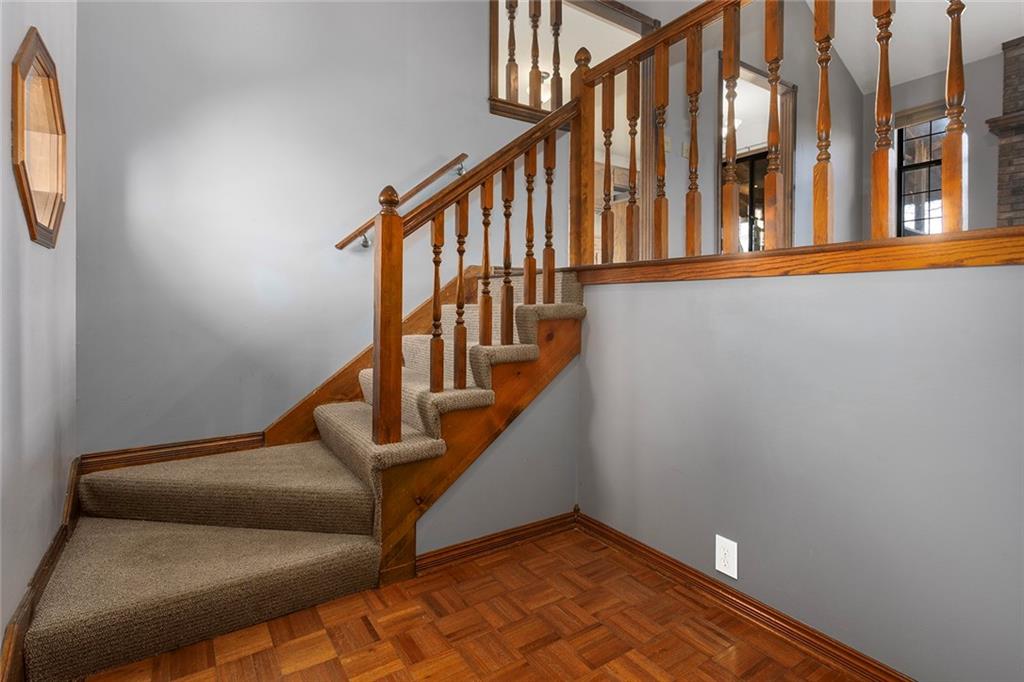 305 SE Bent Tree Drive