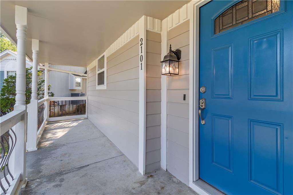 2101 NW Hidden Pointe Court