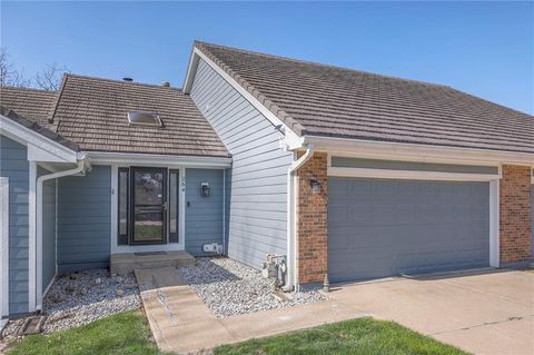 264 NE Edgewater Drive, Lee\'s Summit, MO 64064 - MLS#: 2538569
