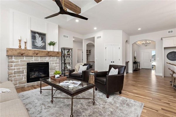 16763 S TWILIGHT LN, OLATHE, KS 66062 - Image af2d440bf6357f4fcfc3aee8f4fe3134/1348616005