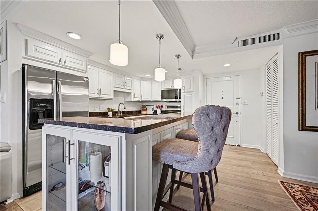 4545 Wornall Road 610