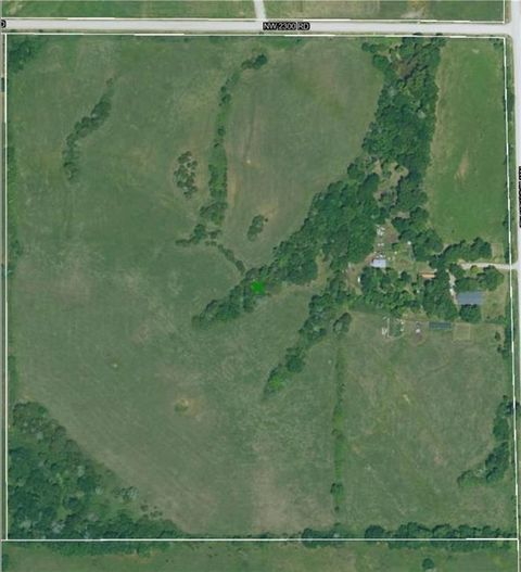 31881 NW Barton Road Garnett KS 66032