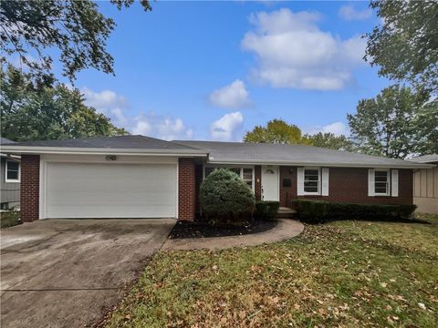 Photo of 2011 N 49th Terrace, Kansas City, KS 66104 (MLS # 2584454) Photo of 2011 N 49th Terrace, Kansas City, KS 66104 (MLS # 2584454)