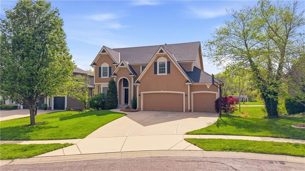 Photo of 16224 Birch Street, Overland Park, KS 66085 (MLS # 2618830)