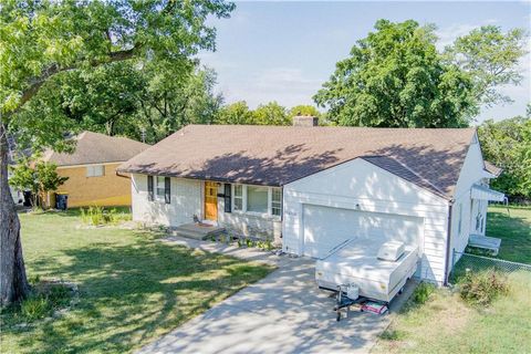 10110 Forest Avenue, Kansas City, MO 64131 - MLS#: 2569608