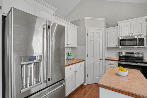 Tiny photo for 986 Wellington Way, Liberty, MO 64068 (MLS # 2627590)