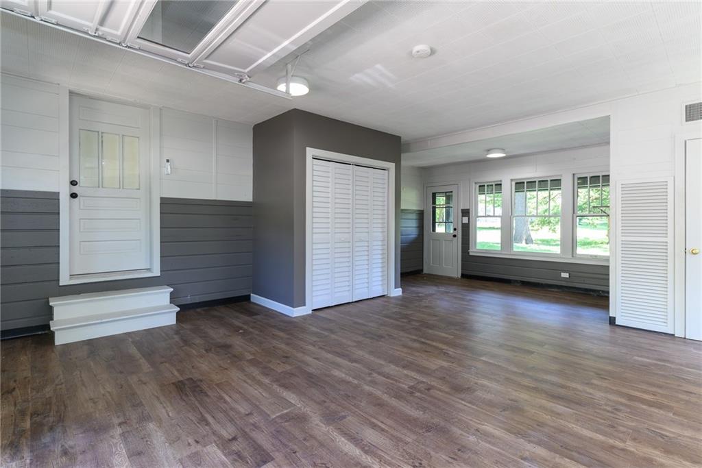 Olathe, Kansas 66061, United States, 3 Bedrooms Bedrooms, ,2 BathroomsBathrooms,Residential,Pending,196519