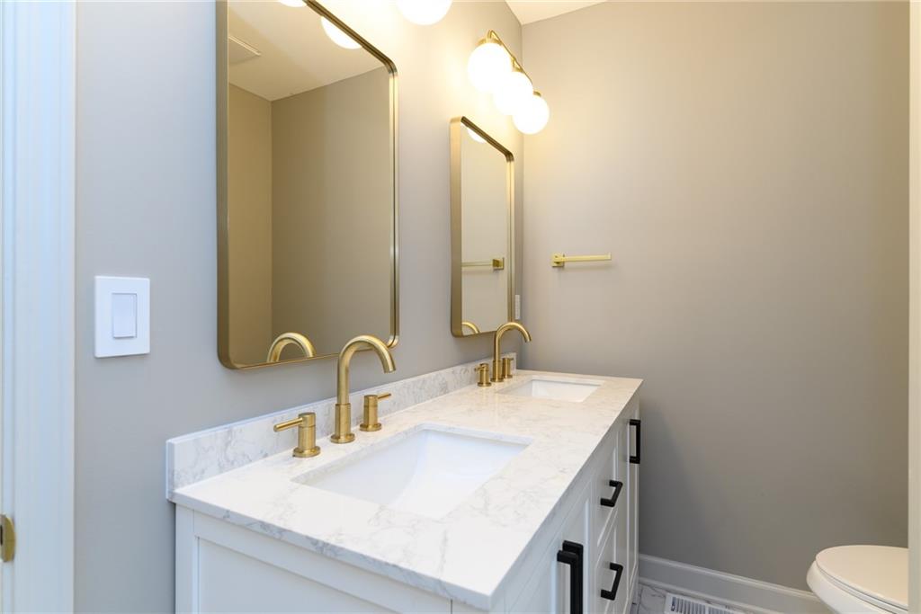 Olathe, Kansas 66061, United States, 3 Bedrooms Bedrooms, ,2 BathroomsBathrooms,Residential,Pending,196519